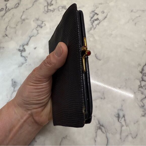 Elegant vintage Black lizard and Gold with ruby crystal Clasp Wallet - Picture 3 of 11